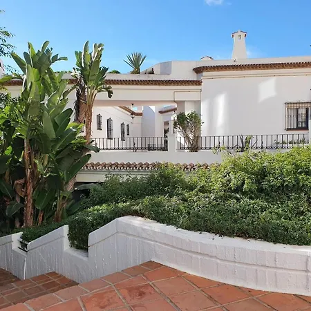 H43 Cabopino Apartment Marbella